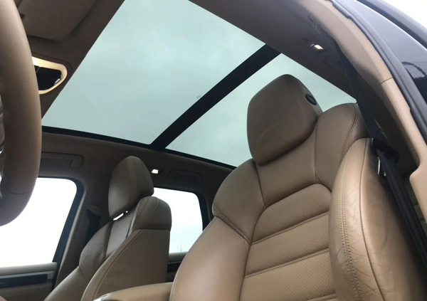 Porsche Cayenne cena 111111 przebieg: 152000, rok produkcji 2011 z Katowice małe 742